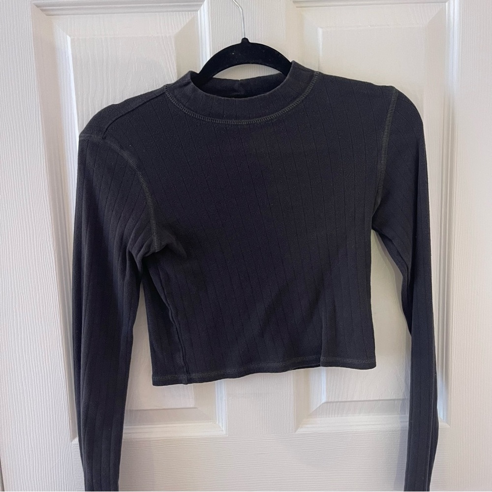 American Eagle Outfitters Charcoal Ribbed Crop Top